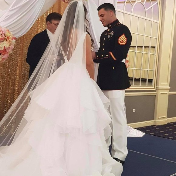 BEAUTIFUL WEDDING DRESS A-STYLE - Picture 3 of 5